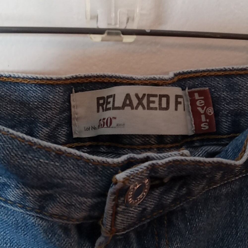 Levi 550 men's size 42X32 relaxed fit denim jeans. Athleisure - Picture 2 of 10